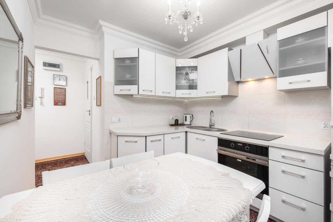 Chmielna 104 By Homeprime Varšava Exteriér fotografie